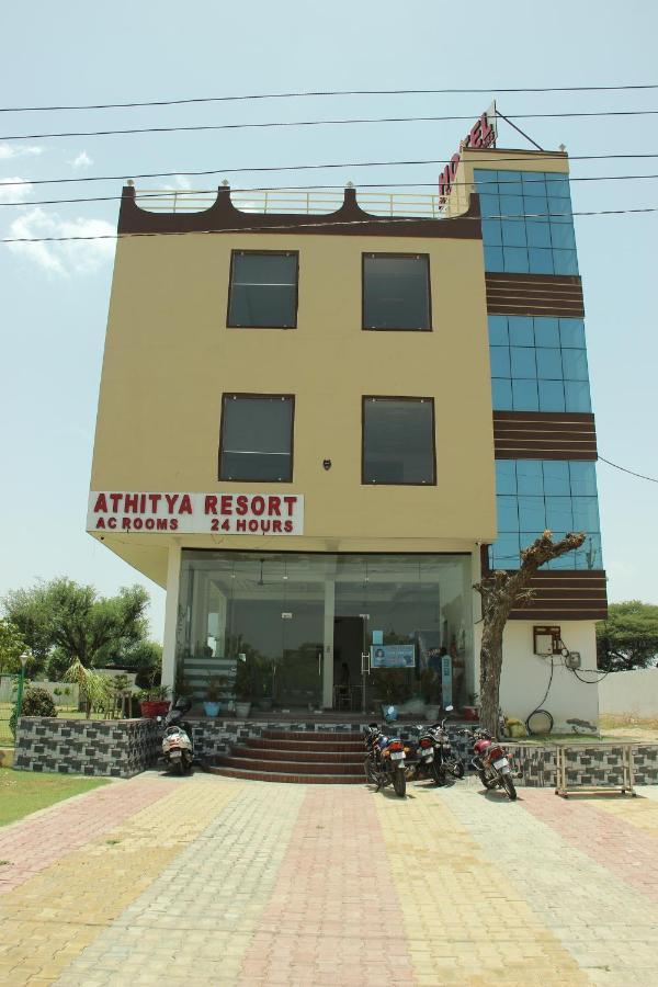 Hotel O Athitya Resort Sikar 外观 照片