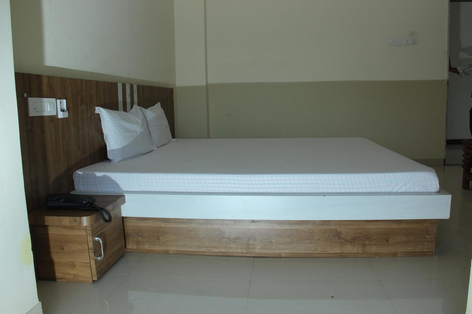 Hotel O Athitya Resort Sikar 外观 照片